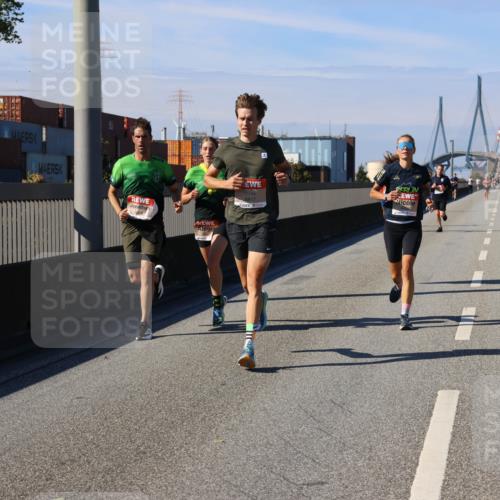 03.10.2025 - Köhlbrandbrückenlauf Strokosch-Dieckow http://msf.ph/oto/9112720 03.10.2025 12:41:59 Position 3  meine-sportfotos.de