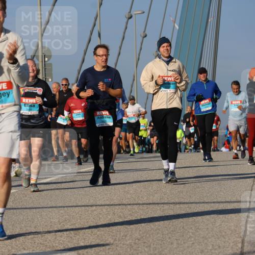 03.10.2025 - Köhlbrandbrückenlauf Strokosch-Dieckow http://msf.ph/oto/9112721 03.10.2025 09:46:13 Position 2 2858, 3006, 1408 meine-sportfotos.de