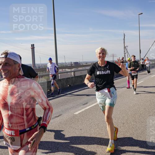03.10.2025 - Köhlbrandbrückenlauf Michael Burmester http://msf.ph/oto/9112733 03.10.2025 12:54:41 Position 2 28 meine-sportfotos.de