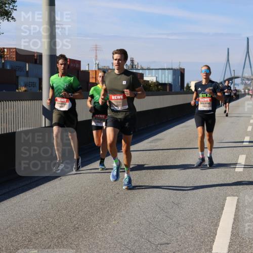 03.10.2025 - Köhlbrandbrückenlauf Strokosch-Dieckow http://msf.ph/oto/9112735 03.10.2025 12:41:59 Position 3 624, 6817, 4060 meine-sportfotos.de