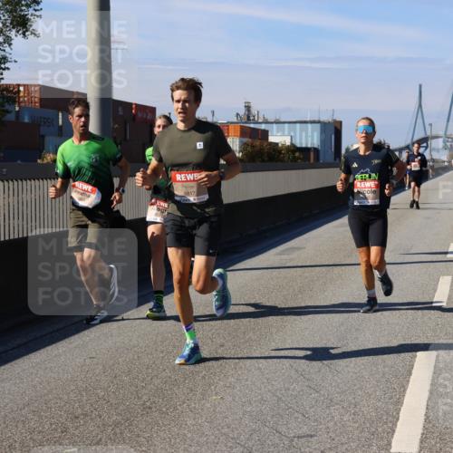 03.10.2025 - Köhlbrandbrückenlauf Strokosch-Dieckow http://msf.ph/oto/9112756 03.10.2025 12:41:59 Position 3 6817, 6, 24 meine-sportfotos.de