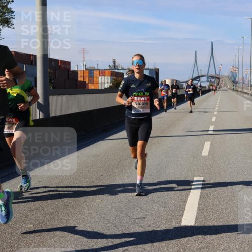 03.10.2025 - Köhlbrandbrückenlauf Strokosch-Dieckow http://msf.ph/oto/9112762 03.10.2025 12:42:00 Position 3 6817, 6621, 4060 meine-sportfotos.de