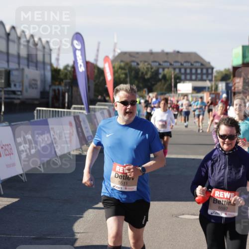 03.10.2025 - Köhlbrandbrückenlauf Jannik Wohlers http://msf.ph/oto/9112797 03.10.2025 13:31:28 Ziel 5030, 5065, 5171, 5222, 5425, 5511, 5518, 5519, 5598, 6597, 6731 meine-sportfotos.de