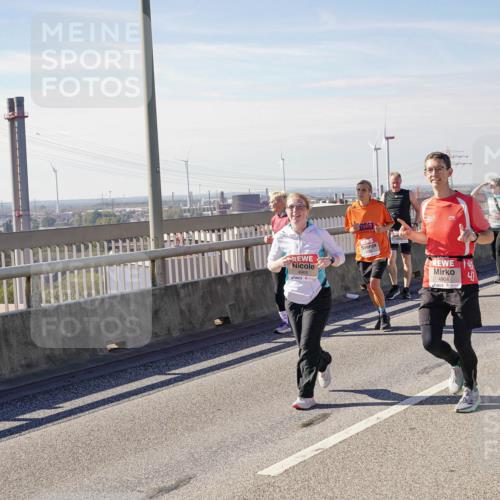 03.10.2025 - Köhlbrandbrückenlauf Michael Burmester http://msf.ph/oto/9112843 03.10.2025 12:54:46 Position 2 4905, 4904 meine-sportfotos.de