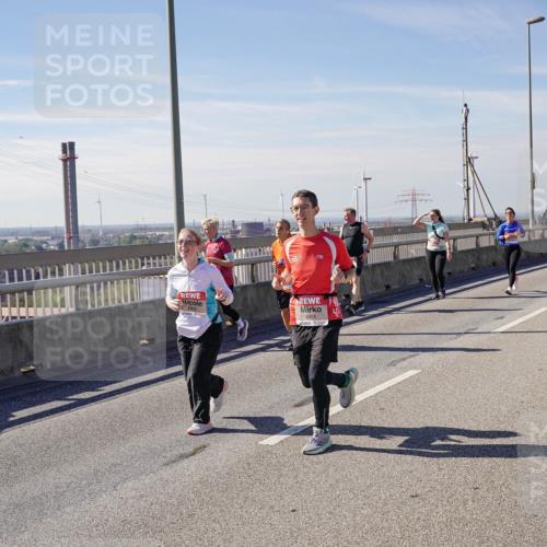 03.10.2025 - Köhlbrandbrückenlauf Michael Burmester http://msf.ph/oto/9112861 03.10.2025 12:54:47 Position 2 4904 meine-sportfotos.de