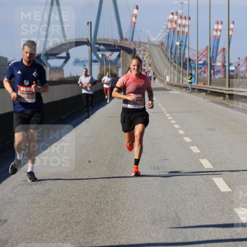 03.10.2025 - Köhlbrandbrückenlauf Strokosch-Dieckow http://msf.ph/oto/9112922 03.10.2025 12:42:18 Position 3 4104 meine-sportfotos.de