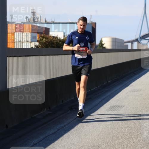 03.10.2025 - Köhlbrandbrückenlauf Strokosch-Dieckow http://msf.ph/oto/9112952 03.10.2025 12:42:21 Position 3 4104 meine-sportfotos.de
