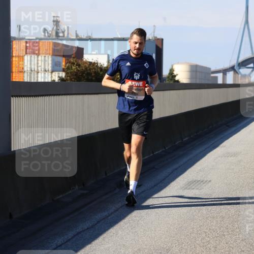 03.10.2025 - Köhlbrandbrückenlauf Strokosch-Dieckow http://msf.ph/oto/9112955 03.10.2025 12:42:21 Position 3 4104 meine-sportfotos.de