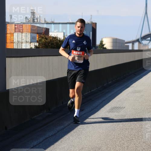03.10.2025 - Köhlbrandbrückenlauf Strokosch-Dieckow http://msf.ph/oto/9112960 03.10.2025 12:42:21 Position 3 4104 meine-sportfotos.de