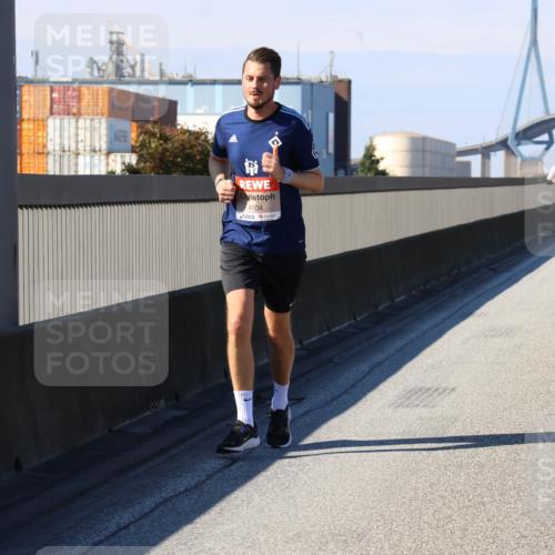 03.10.2025 - Köhlbrandbrückenlauf Strokosch-Dieckow http://msf.ph/oto/9112976 03.10.2025 12:42:21 Position 3 4104 meine-sportfotos.de