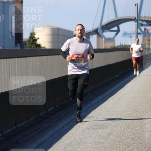 03.10.2025 - Köhlbrandbrückenlauf Strokosch-Dieckow http://msf.ph/oto/9112984 03.10.2025 12:42:29 Position 3 4106 meine-sportfotos.de