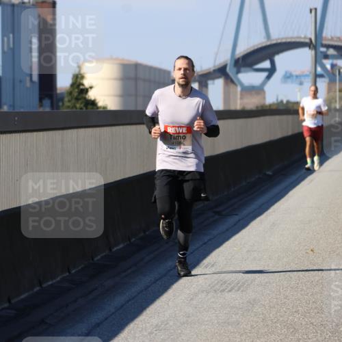03.10.2025 - Köhlbrandbrückenlauf Strokosch-Dieckow http://msf.ph/oto/9112988 03.10.2025 12:42:29 Position 3 4106 meine-sportfotos.de