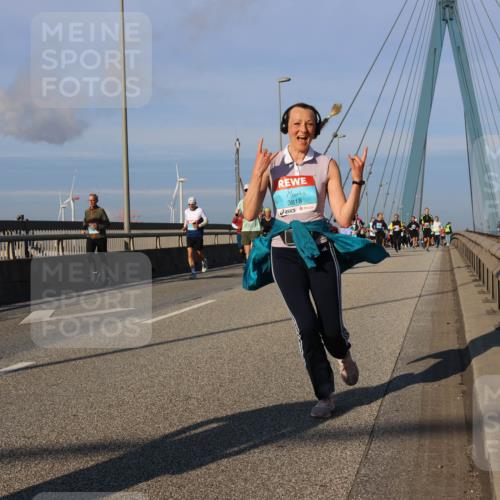 03.10.2025 - Köhlbrandbrückenlauf Strokosch-Dieckow http://msf.ph/oto/9113008 03.10.2025 09:46:53 Position 2 3818 meine-sportfotos.de