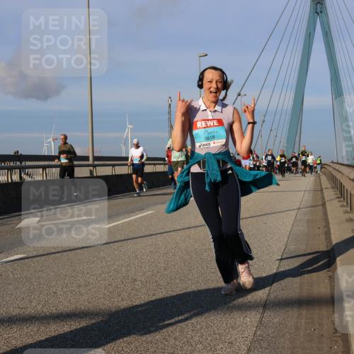 03.10.2025 - Köhlbrandbrückenlauf Strokosch-Dieckow http://msf.ph/oto/9113012 03.10.2025 09:46:53 Position 2 3818 meine-sportfotos.de
