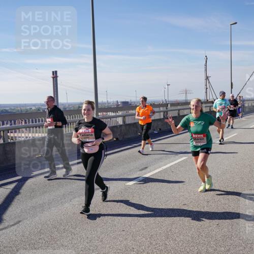 03.10.2025 - Köhlbrandbrückenlauf Michael Burmester http://msf.ph/oto/9113033 03.10.2025 12:54:57 Position 2  meine-sportfotos.de