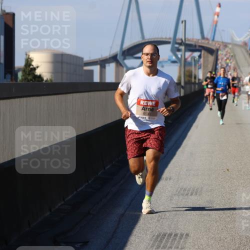 03.10.2025 - Köhlbrandbrückenlauf Strokosch-Dieckow http://msf.ph/oto/9113041 03.10.2025 12:42:43 Position 3 6130 meine-sportfotos.de