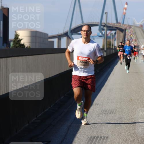 03.10.2025 - Köhlbrandbrückenlauf Strokosch-Dieckow http://msf.ph/oto/9113044 03.10.2025 12:42:43 Position 3 6130 meine-sportfotos.de