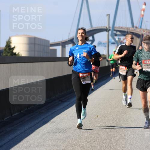 03.10.2025 - Köhlbrandbrückenlauf Strokosch-Dieckow http://msf.ph/oto/9113072 03.10.2025 12:42:54 Position 3 6480, 410, 4001 meine-sportfotos.de