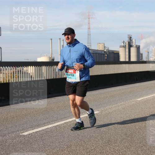03.10.2025 - Köhlbrandbrückenlauf Lena Gebhardt http://msf.ph/oto/9113094 03.10.2025 10:16:50 Position 2 2395 meine-sportfotos.de