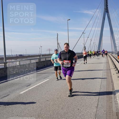 03.10.2025 - Köhlbrandbrückenlauf Michael Burmester http://msf.ph/oto/9113104 03.10.2025 12:54:59 Position 2  meine-sportfotos.de