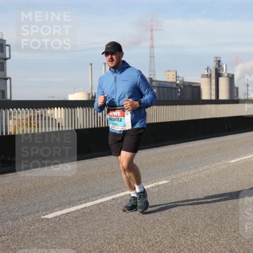 03.10.2025 - Köhlbrandbrückenlauf Lena Gebhardt http://msf.ph/oto/9113108 03.10.2025 10:16:50 Position 2 2395 meine-sportfotos.de