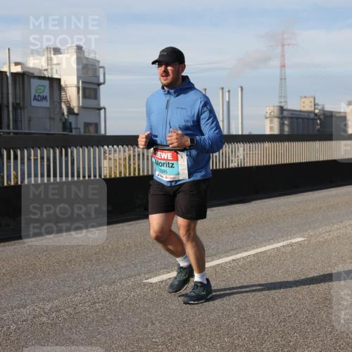 03.10.2025 - Köhlbrandbrückenlauf Lena Gebhardt http://msf.ph/oto/9113128 03.10.2025 10:16:50 Position 2 2395 meine-sportfotos.de