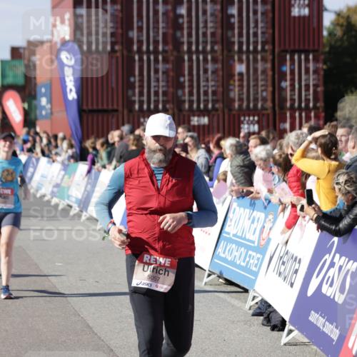 03.10.2025 - Köhlbrandbrückenlauf Jannik Wohlers http://msf.ph/oto/9113129 03.10.2025 13:31:42 Ziel 4415, 4416, 5057, 5065, 5171, 5222, 6072, 6103, 6297 meine-sportfotos.de