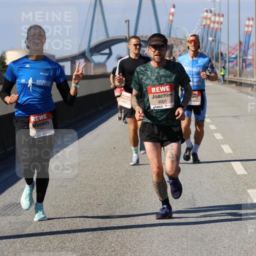03.10.2025 - Köhlbrandbrückenlauf Strokosch-Dieckow http://msf.ph/oto/9113132 03.10.2025 12:42:56 Position 3 4001, 6480 meine-sportfotos.de