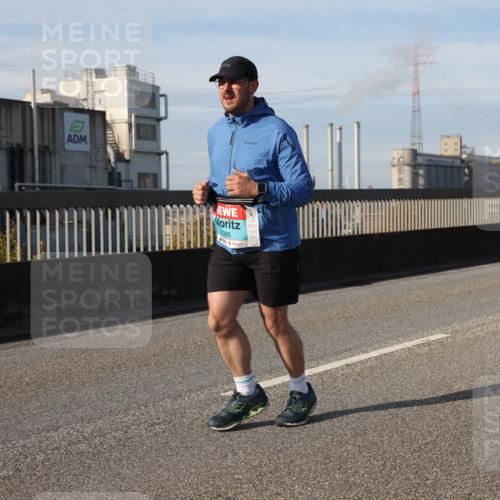 03.10.2025 - Köhlbrandbrückenlauf Lena Gebhardt http://msf.ph/oto/9113137 03.10.2025 10:16:50 Position 2 395 meine-sportfotos.de