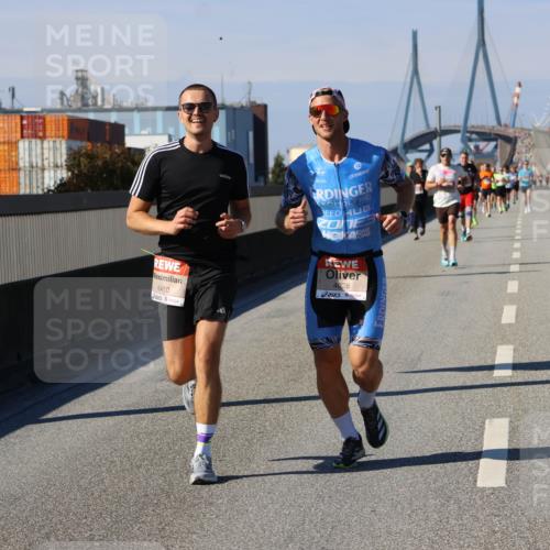 03.10.2025 - Köhlbrandbrückenlauf Strokosch-Dieckow http://msf.ph/oto/9113157 03.10.2025 12:43:00 Position 3 6410, 4028 meine-sportfotos.de