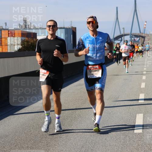 03.10.2025 - Köhlbrandbrückenlauf Strokosch-Dieckow http://msf.ph/oto/9113165 03.10.2025 12:43:00 Position 3 10, 4028 meine-sportfotos.de