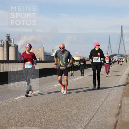 03.10.2025 - Köhlbrandbrückenlauf Lena Gebhardt http://msf.ph/oto/9113173 03.10.2025 10:16:52 Position 2  meine-sportfotos.de