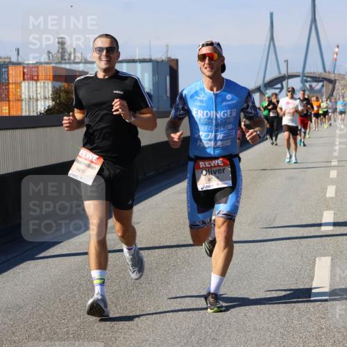03.10.2025 - Köhlbrandbrückenlauf Strokosch-Dieckow http://msf.ph/oto/9113175 03.10.2025 12:43:00 Position 3 6410, 4028 meine-sportfotos.de