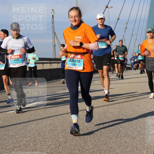 03.10.2025 - Köhlbrandbrückenlauf Strokosch-Dieckow http://msf.ph/oto/9113196 03.10.2025 09:47:12 Position 2 1307, 1491, 1858, 3653 meine-sportfotos.de