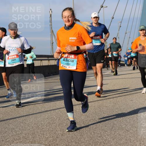 03.10.2025 - Köhlbrandbrückenlauf Strokosch-Dieckow http://msf.ph/oto/9113201 03.10.2025 09:47:12 Position 2 1307, 1491, 1858, 3653 meine-sportfotos.de