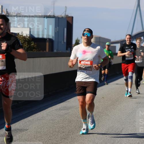 03.10.2025 - Köhlbrandbrückenlauf Strokosch-Dieckow http://msf.ph/oto/9113207 03.10.2025 12:43:05 Position 3 6100, 5966 meine-sportfotos.de