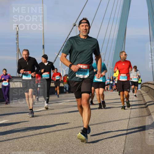 03.10.2025 - Köhlbrandbrückenlauf Strokosch-Dieckow http://msf.ph/oto/9113234 03.10.2025 09:47:16 Position 2 1501 meine-sportfotos.de