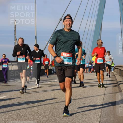 03.10.2025 - Köhlbrandbrückenlauf Strokosch-Dieckow http://msf.ph/oto/9113238 03.10.2025 09:47:17 Position 2 1501 meine-sportfotos.de