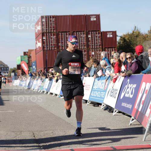 03.10.2025 - Köhlbrandbrückenlauf Jannik Wohlers http://msf.ph/oto/9113241 03.10.2025 13:01:11 Ziel 4039, 4140, 4425, 4737, 5779, 6614 meine-sportfotos.de