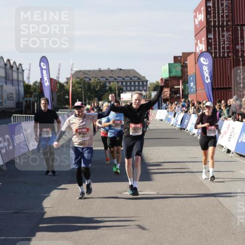 03.10.2025 - Köhlbrandbrückenlauf Jannik Wohlers http://msf.ph/oto/9113264 03.10.2025 13:31:46 Ziel 4415, 4416, 4935, 5057, 5267, 5463, 5817, 6072, 6103, 6297, 6452, 6736 meine-sportfotos.de