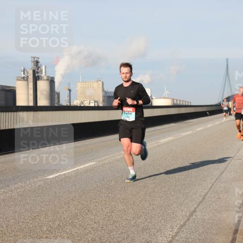 03.10.2025 - Köhlbrandbrückenlauf Lena Gebhardt http://msf.ph/oto/9113273 03.10.2025 09:42:43 Position 2 1068 meine-sportfotos.de