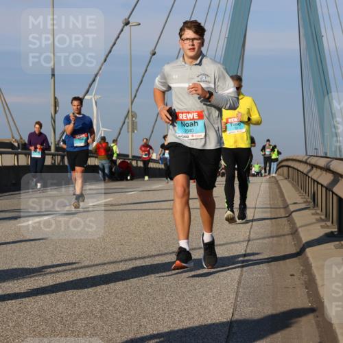 03.10.2025 - Köhlbrandbrückenlauf Strokosch-Dieckow http://msf.ph/oto/9113288 03.10.2025 09:47:22 Position 2 2040, 1701 meine-sportfotos.de