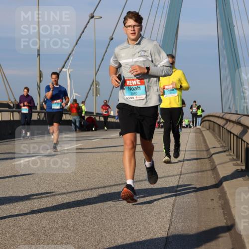 03.10.2025 - Köhlbrandbrückenlauf Strokosch-Dieckow http://msf.ph/oto/9113292 03.10.2025 09:47:22 Position 2 2040 meine-sportfotos.de