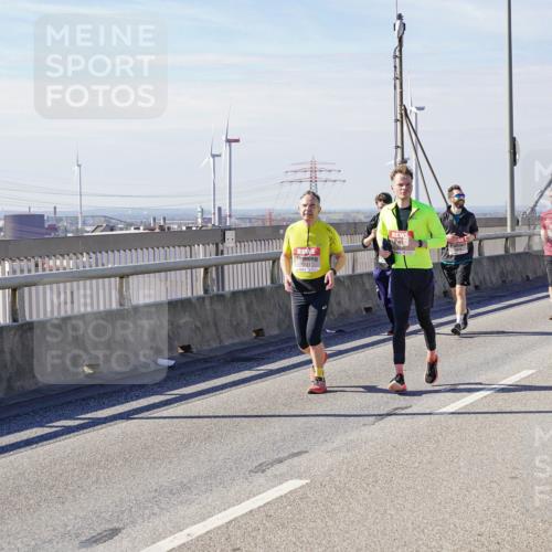 03.10.2025 - Köhlbrandbrückenlauf Michael Burmester http://msf.ph/oto/9113306 03.10.2025 12:55:08 Position 2 95 meine-sportfotos.de