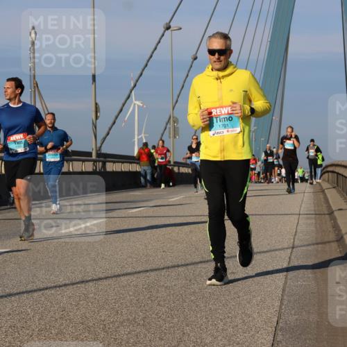 03.10.2025 - Köhlbrandbrückenlauf Strokosch-Dieckow http://msf.ph/oto/9113307 03.10.2025 09:47:24 Position 2 1701 meine-sportfotos.de