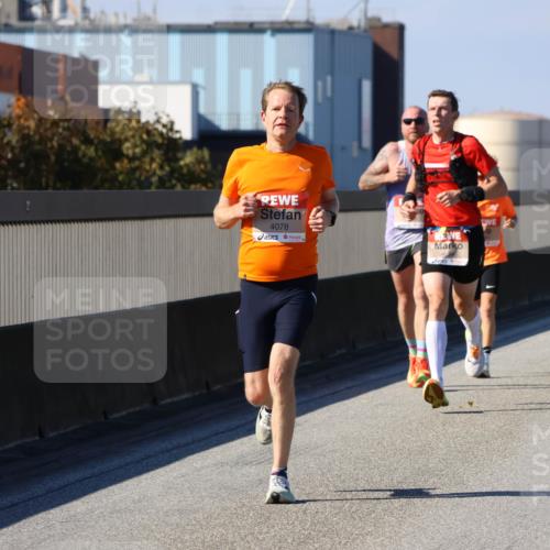 03.10.2025 - Köhlbrandbrückenlauf Strokosch-Dieckow http://msf.ph/oto/9113316 03.10.2025 12:43:16 Position 3 4078, 4123 meine-sportfotos.de