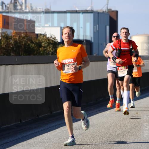 03.10.2025 - Köhlbrandbrückenlauf Strokosch-Dieckow http://msf.ph/oto/9113339 03.10.2025 12:43:17 Position 3 407, 4121, 4594 meine-sportfotos.de