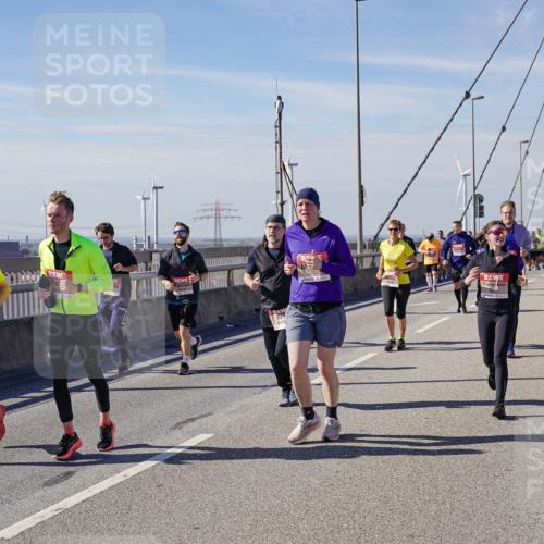 03.10.2025 - Köhlbrandbrückenlauf Michael Burmester http://msf.ph/oto/9113344 03.10.2025 12:55:10 Position 2 6211 meine-sportfotos.de