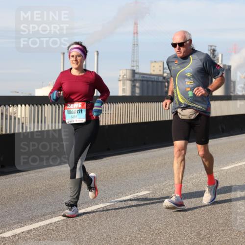 03.10.2025 - Köhlbrandbrückenlauf Lena Gebhardt http://msf.ph/oto/9113348 03.10.2025 10:16:54 Position 2 3284 meine-sportfotos.de