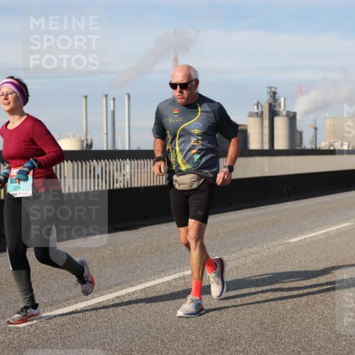 03.10.2025 - Köhlbrandbrückenlauf Lena Gebhardt http://msf.ph/oto/9113355 03.10.2025 10:16:55 Position 2 3284, 2394 meine-sportfotos.de